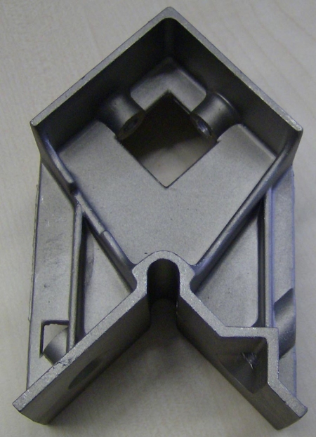 TSM-70-1055M Gussformteil-Eckverbinder